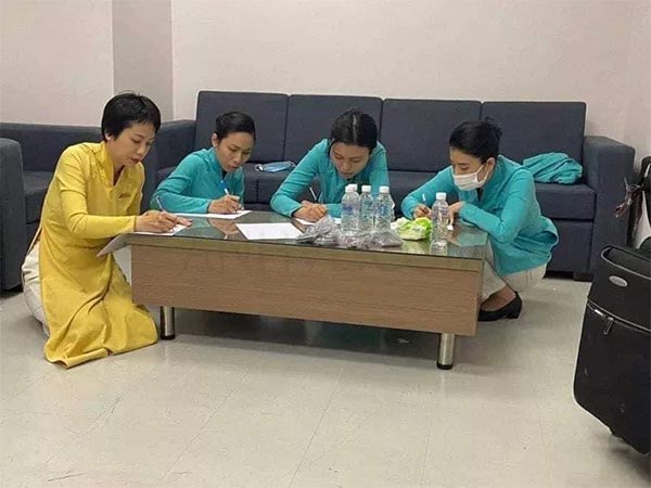 Hình ảnh 4 nữ tiếp viên hàng không Vietnam Airlines bị bắt