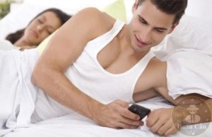 Làm gì khi chồng đặt mật khẩu điện thoại mà không cho vợ biết?